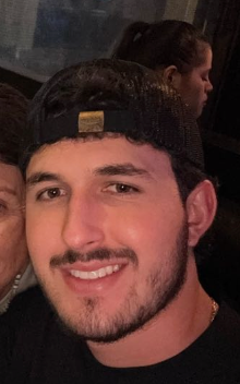 <em>Daniel Velez</em>